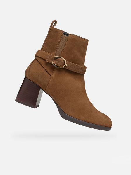 Geox Hnedé dámske členkové topánky Geox Walk Pleasure 55