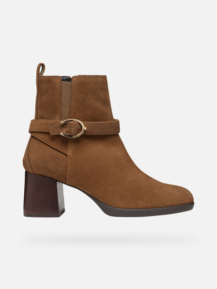 Geox Hnedé dámske členkové topánky Geox Walk Pleasure 55